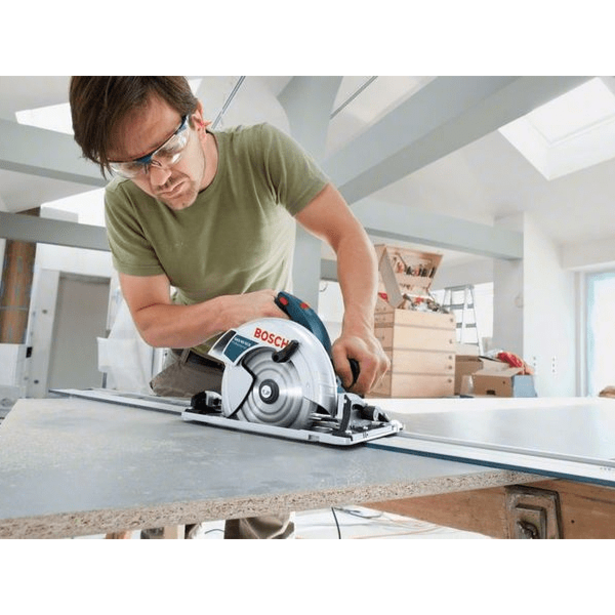 Циркулярна пилка Bosch Professional GKS 65 GCE (0601668900)