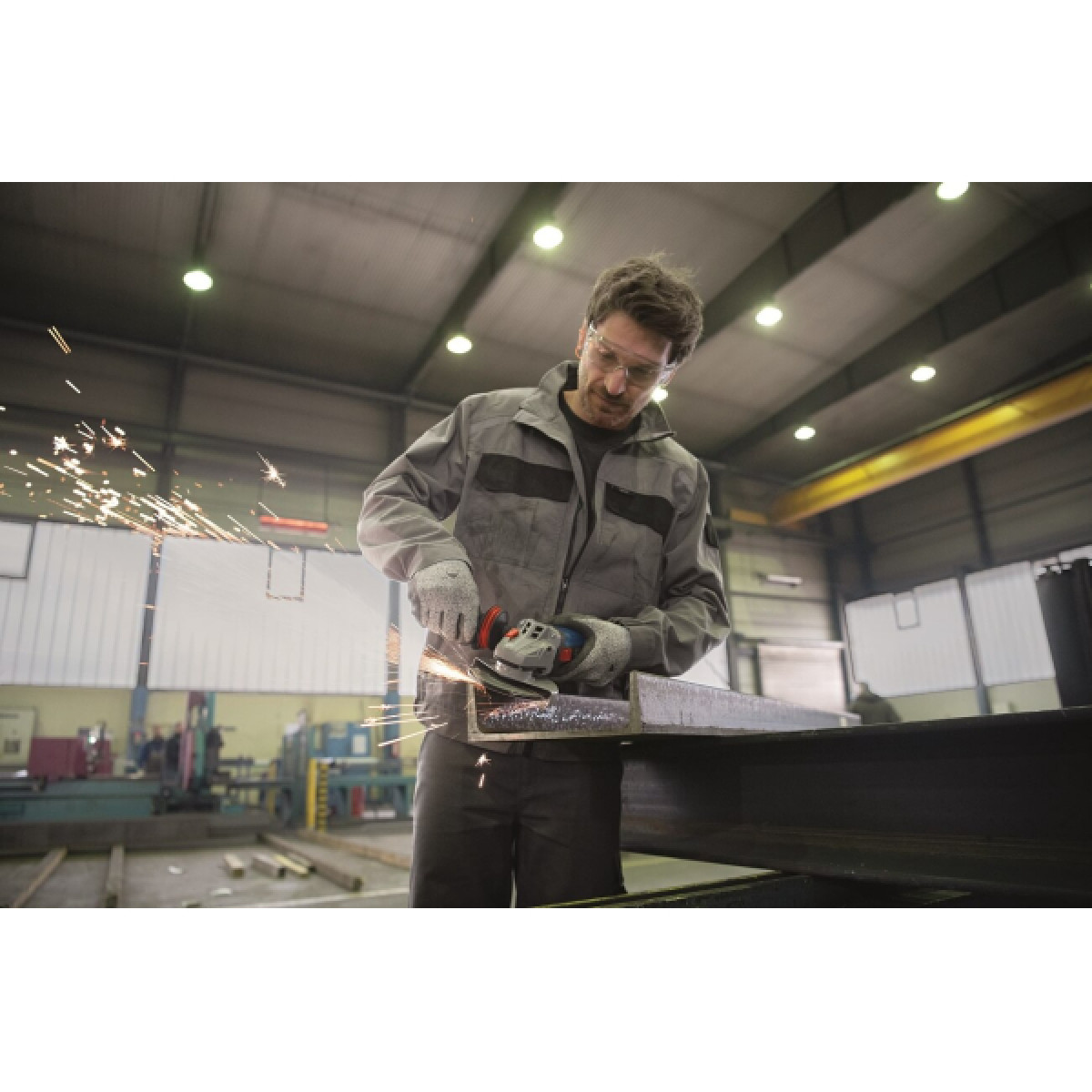 Угловая шлифмашина Bosch Professional GWS 14-125 S с регулировкой и антивибрационной рукояткой (06017D0100)