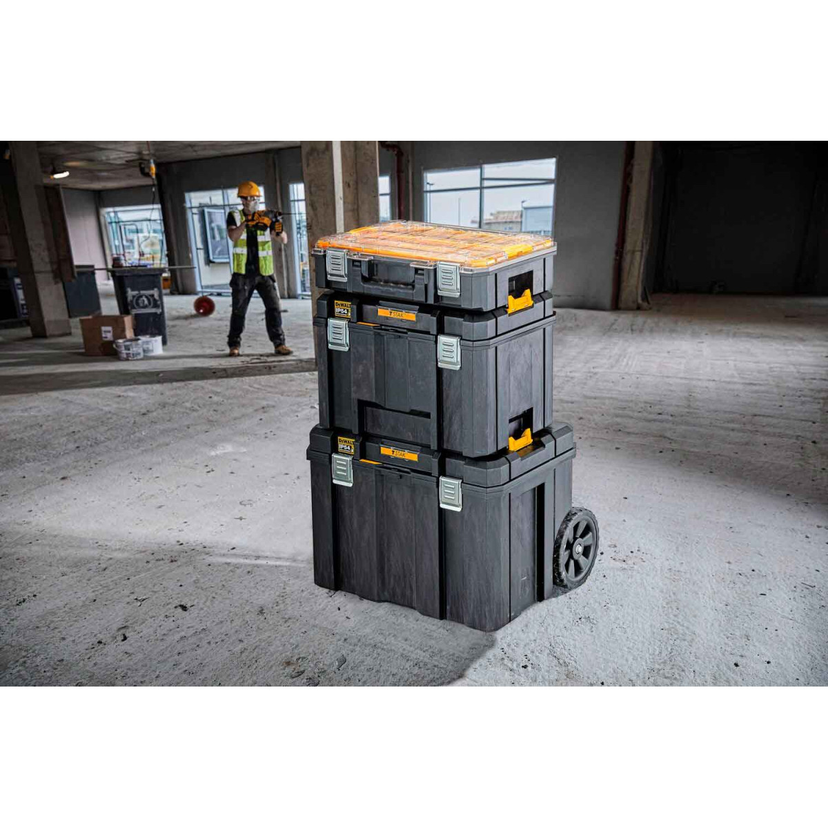 Ящик-тележка для инструмента DeWALT TSTAK McLaren (DWST83347-1M