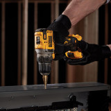 Набір з двох безщіткових інструментів DeWALT (DCK2110L2T)
