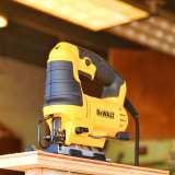 Пилка лобзикова мережева DeWALT (DWE349)