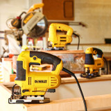 Пилка лобзикова мережева DeWALT (DWE349)