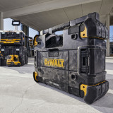 Зарядное устройство – радиоприемник DeWALT (DWST1-81078)