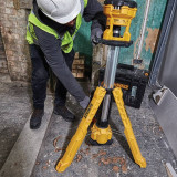 Фонарь светодиодный аккумуляторный DeWALT (DCL079)