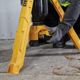 Фонарь светодиодный аккумуляторный DeWALT (DCL079)