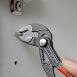 Переставні кліщі Knipex Cobra сантехнічні, 125 мм (87 01 125)